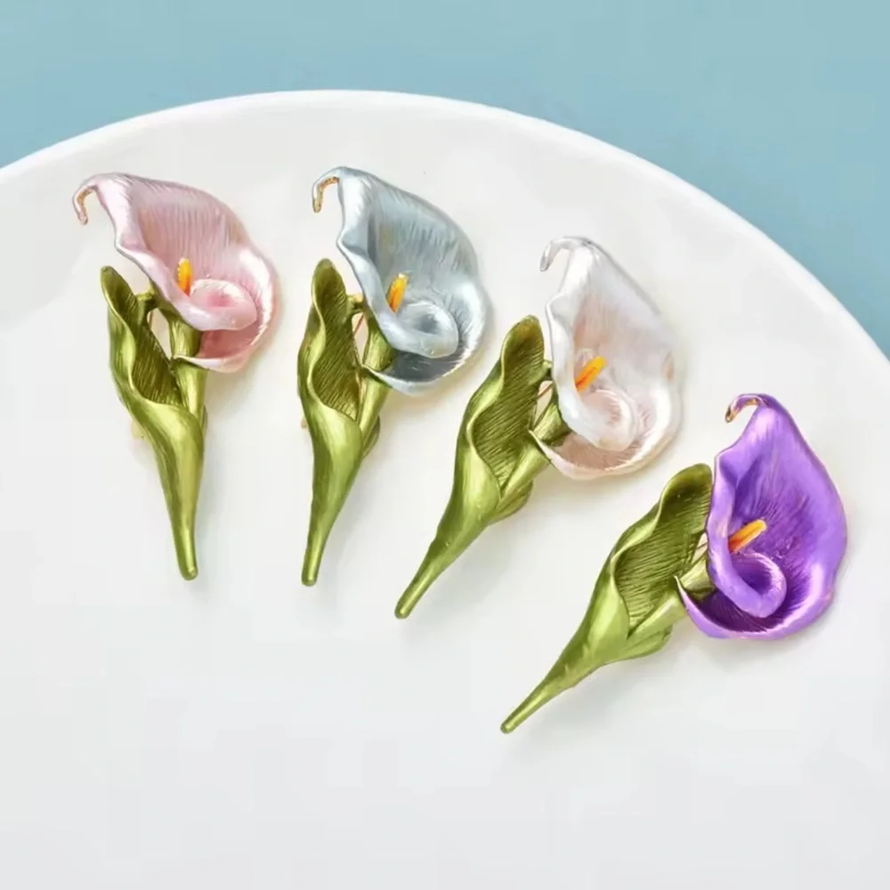 Calla Lily Blue Gold Brooch